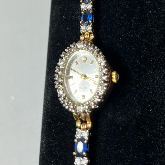 HMI Gold-tone ladies' watch quartz movement & bracelet clear & blue stones - Picture 8 of 12